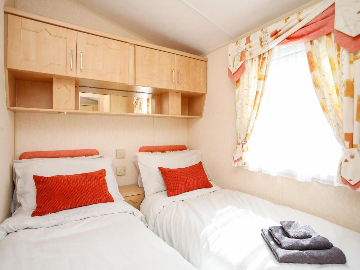 Bryn Hyfryd Caravan Penrhos-Lligwy Экстерьер фото